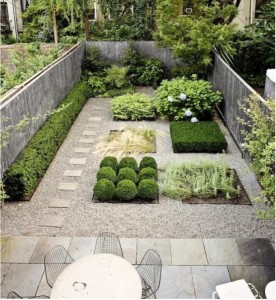 pea gravel patio - formal